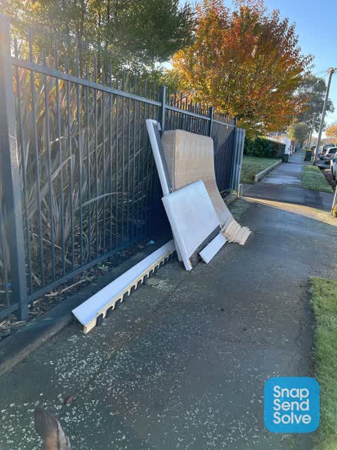 Rubbish/Recycling, a report photo