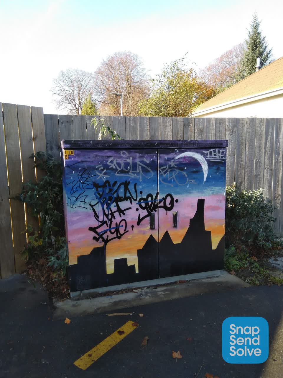The photograph attached to this graffiti report