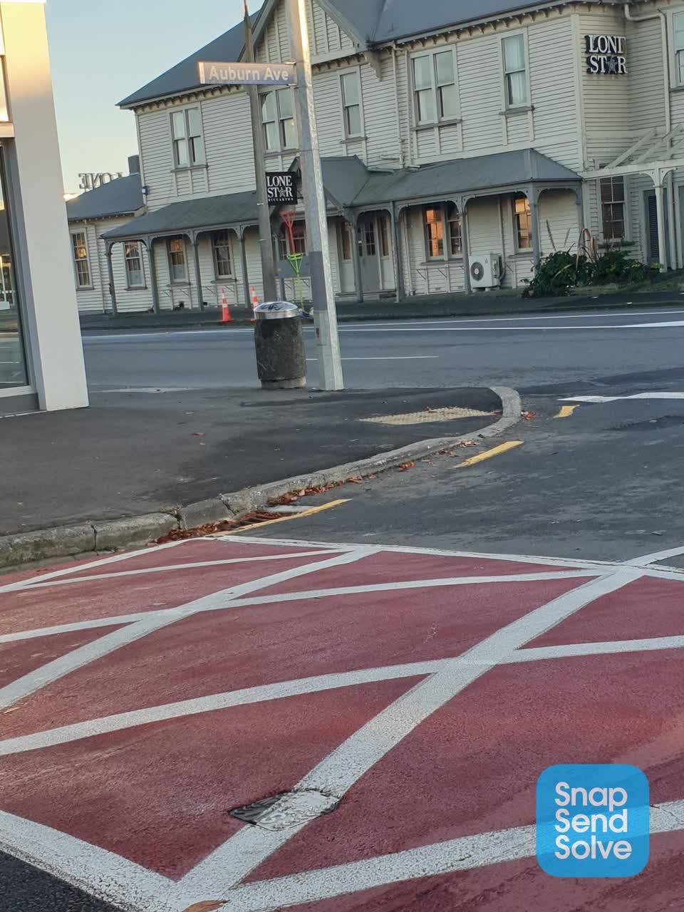 The photograph attached to this rubbish/recycling report