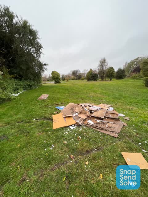 Rubbish/Recycling, a report photo