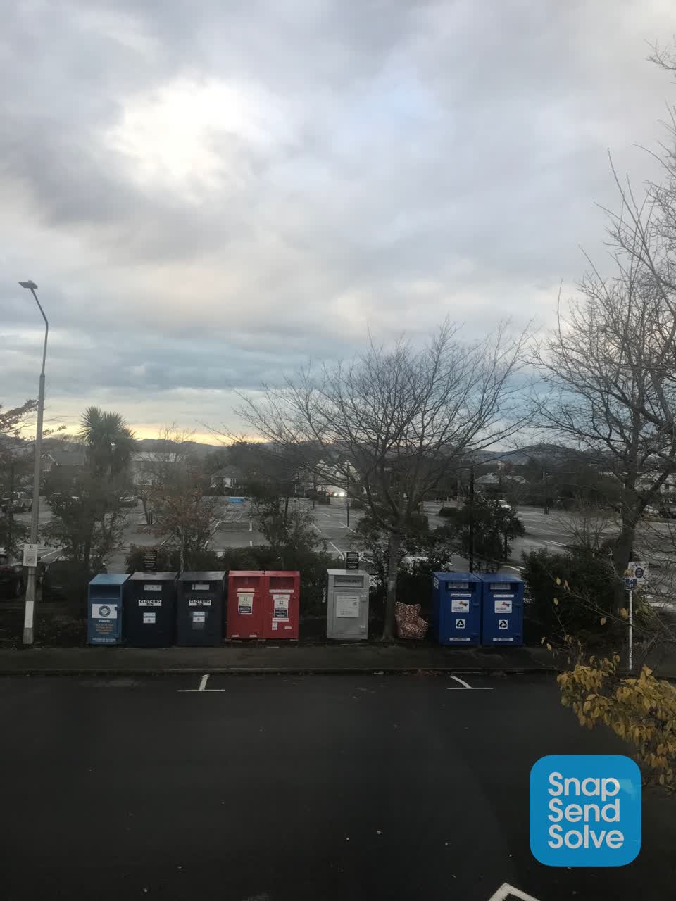 The photograph attached to this rubbish/recycling report