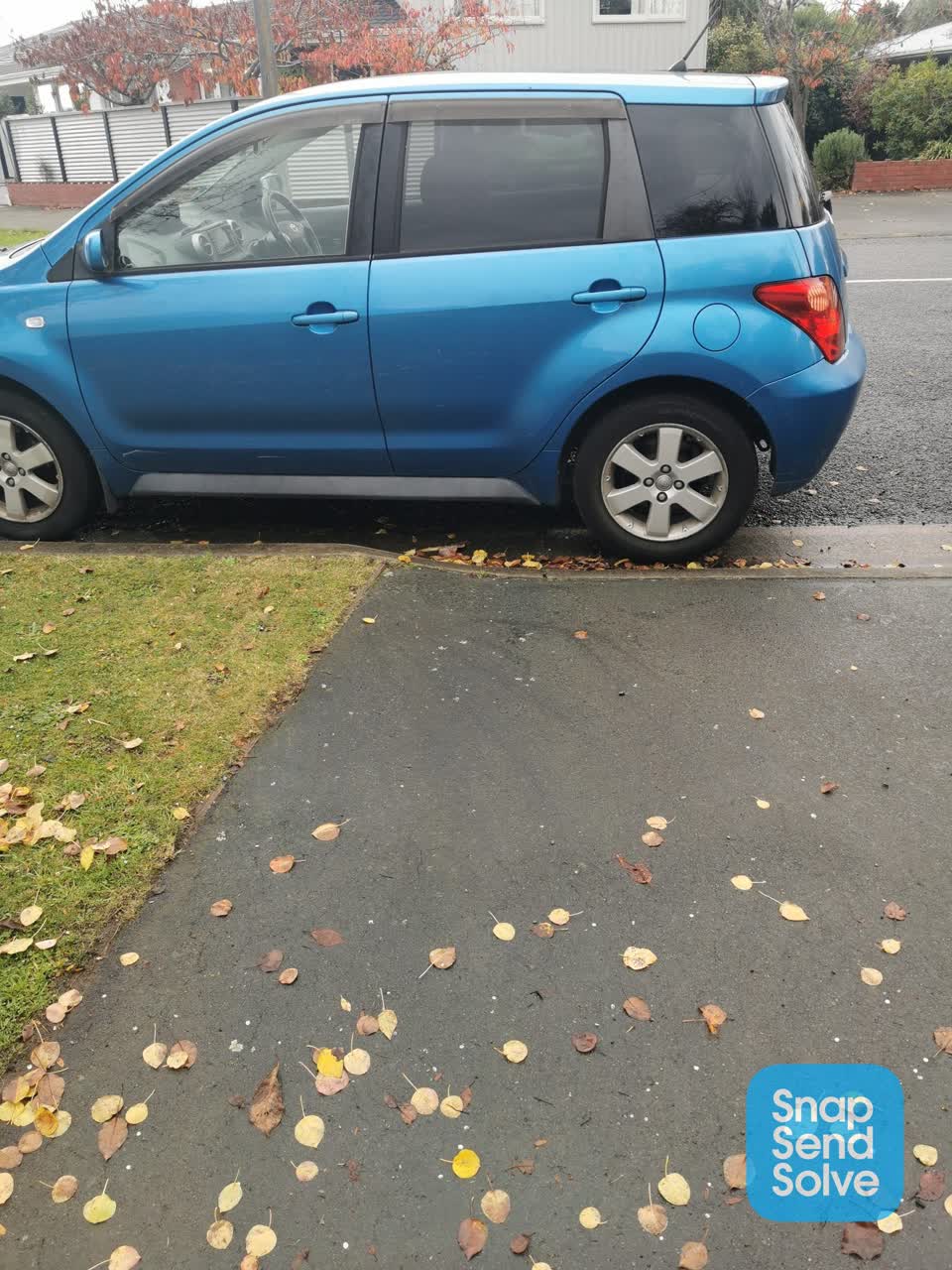 The photograph attached to this roading/streets report