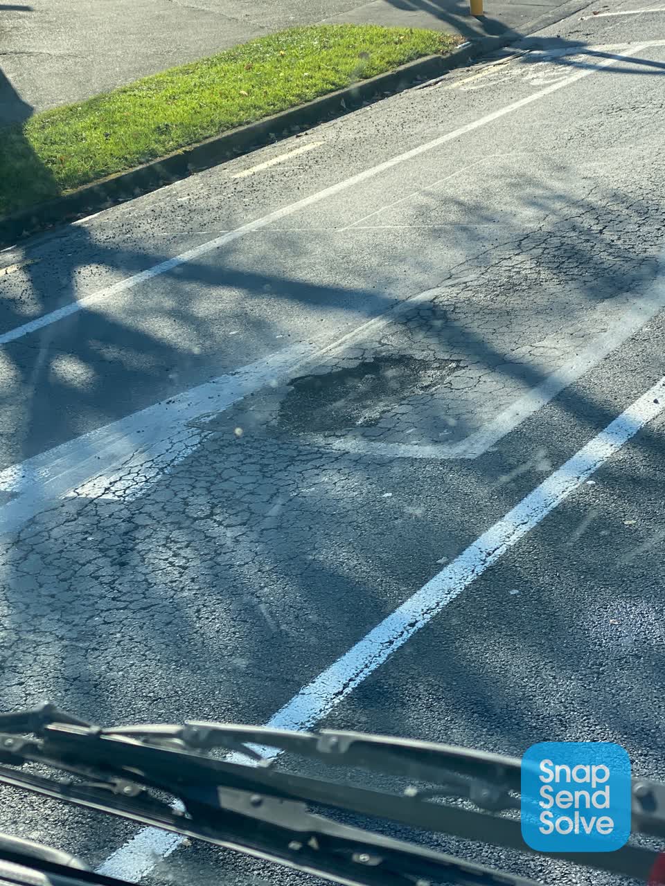 The photograph attached to this roading/streets report