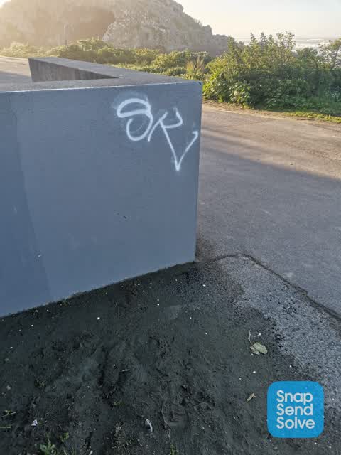 Graffiti, a report photo