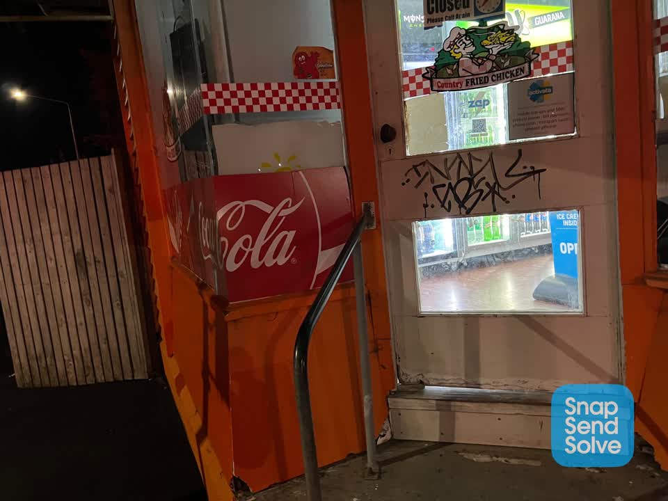 The photograph attached to this graffiti report