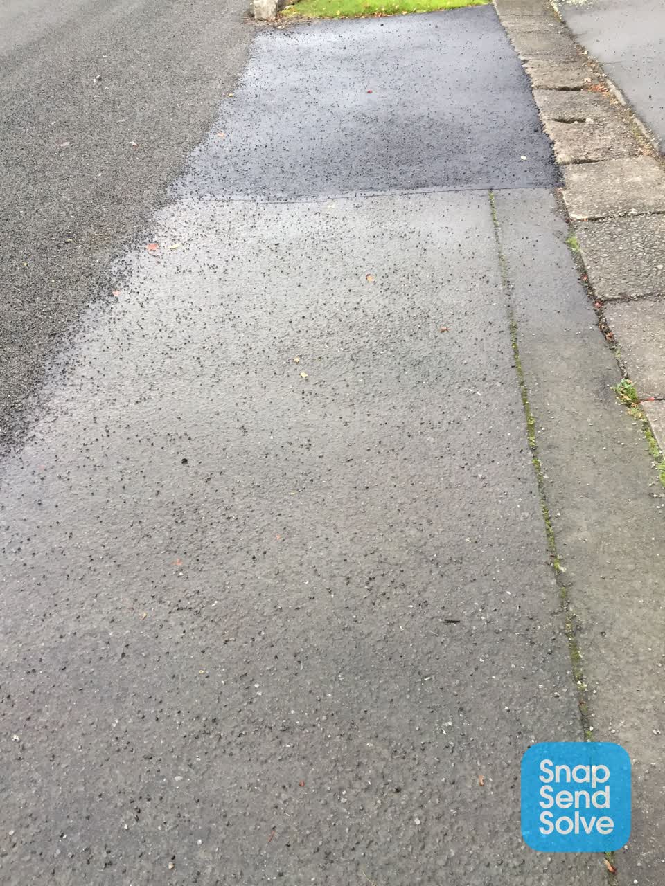The photograph attached to this roading/streets report