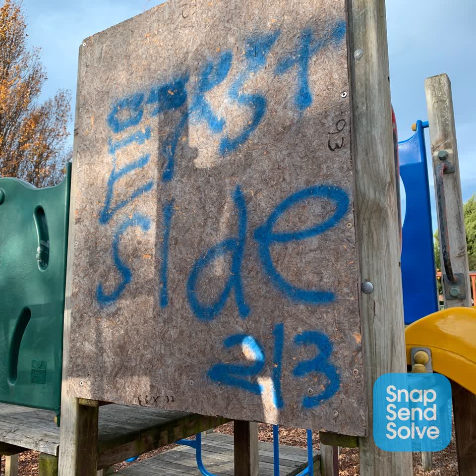 The photograph attached to this graffiti report