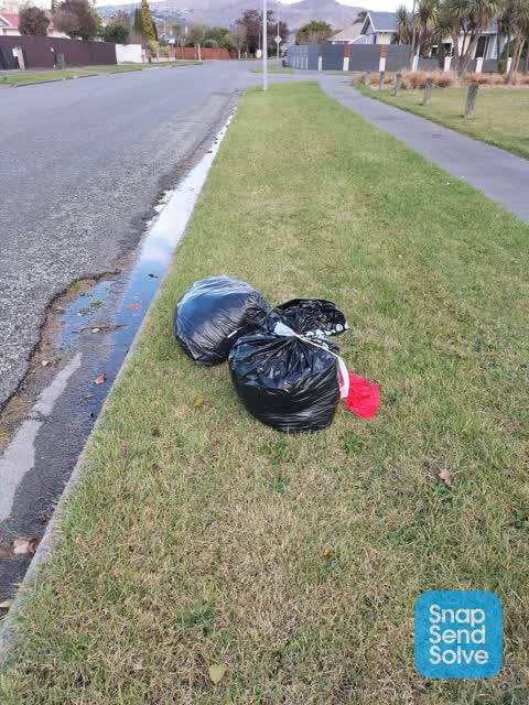 Rubbish/Recycling, a report photo