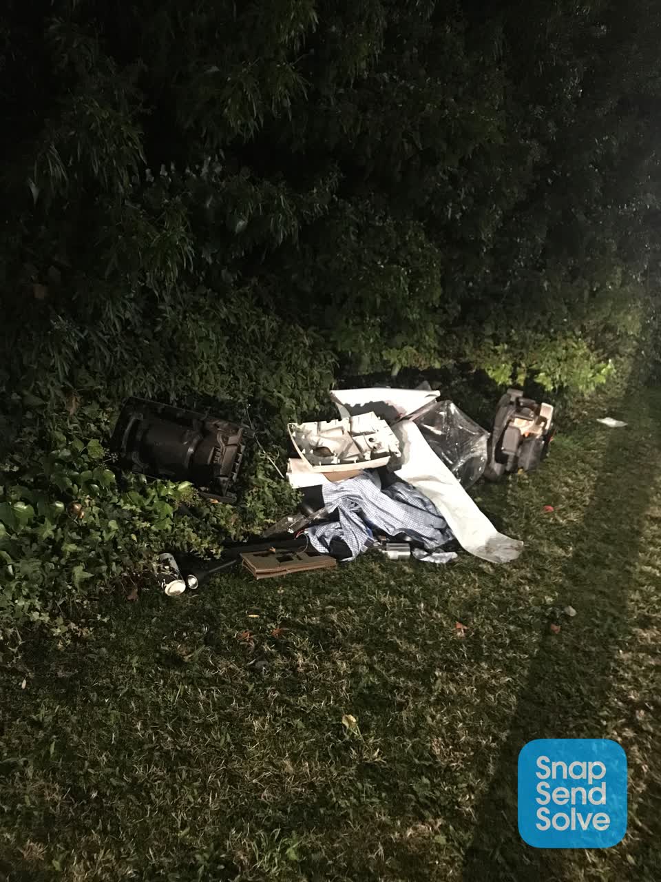 The photograph attached to this rubbish/recycling report