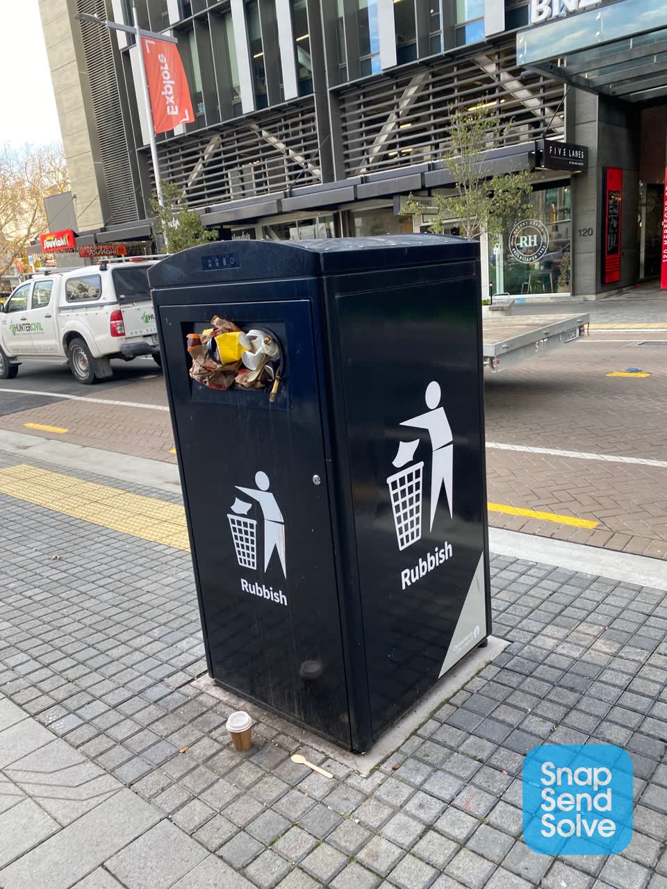 The photograph attached to this rubbish/recycling report