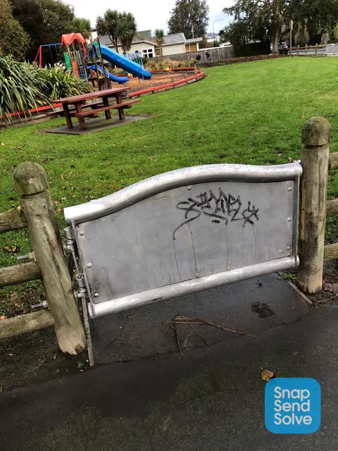Graffiti, a report photo