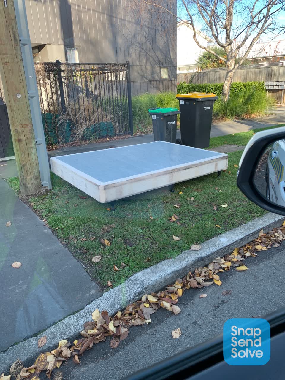 The photograph attached to this rubbish/recycling report