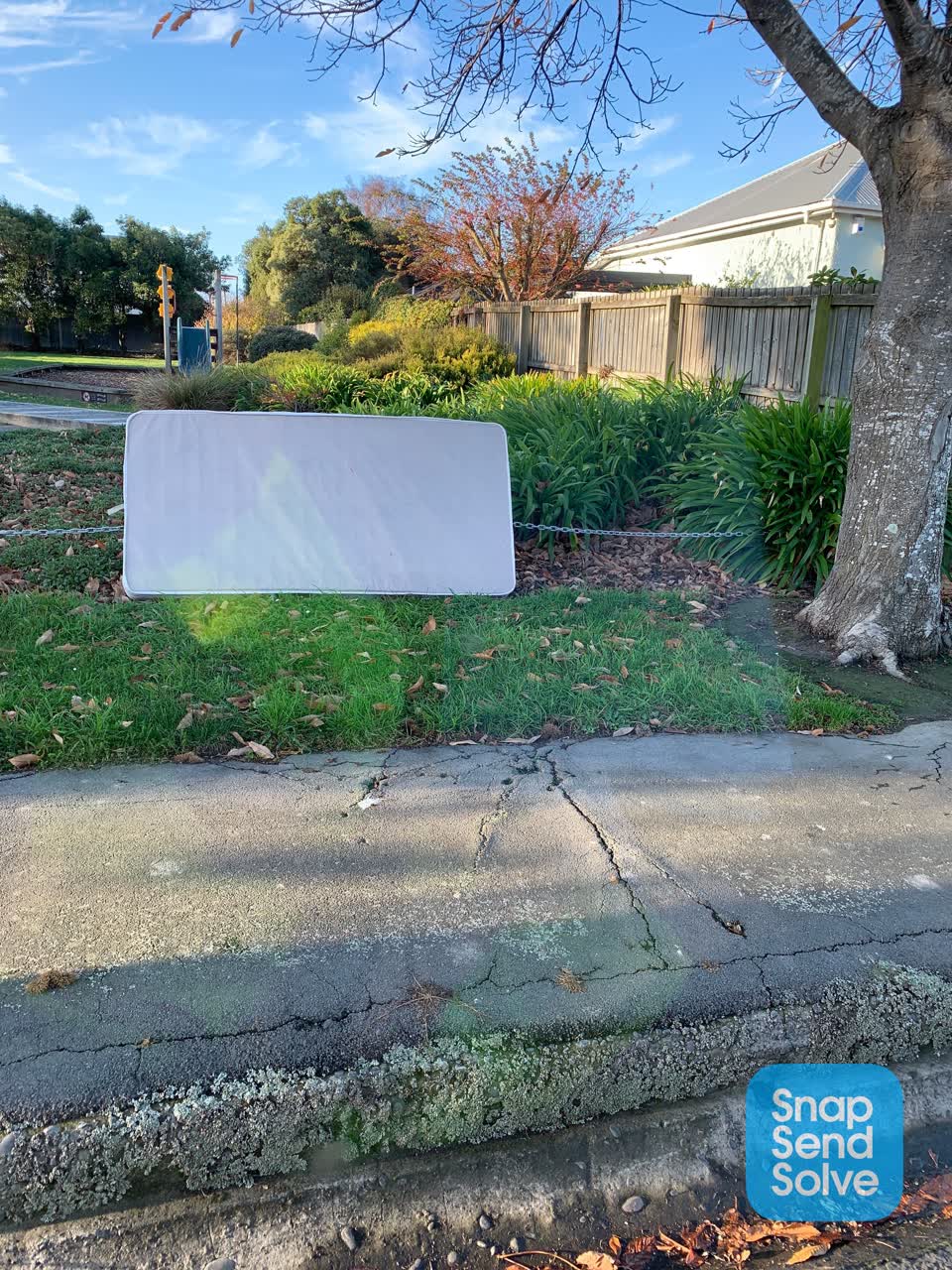 The photograph attached to this rubbish/recycling report