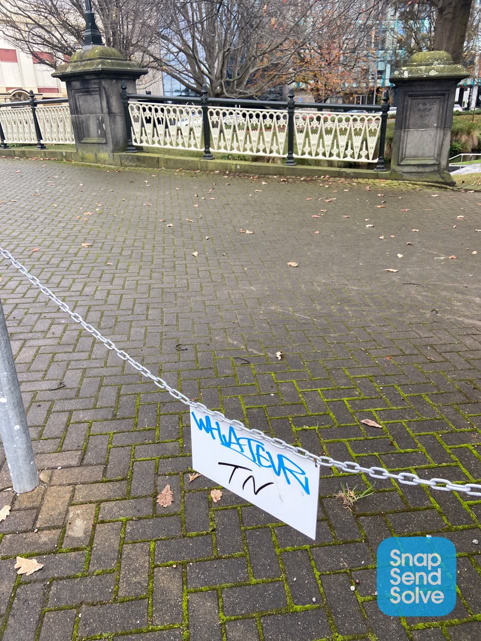 The photograph attached to this graffiti report