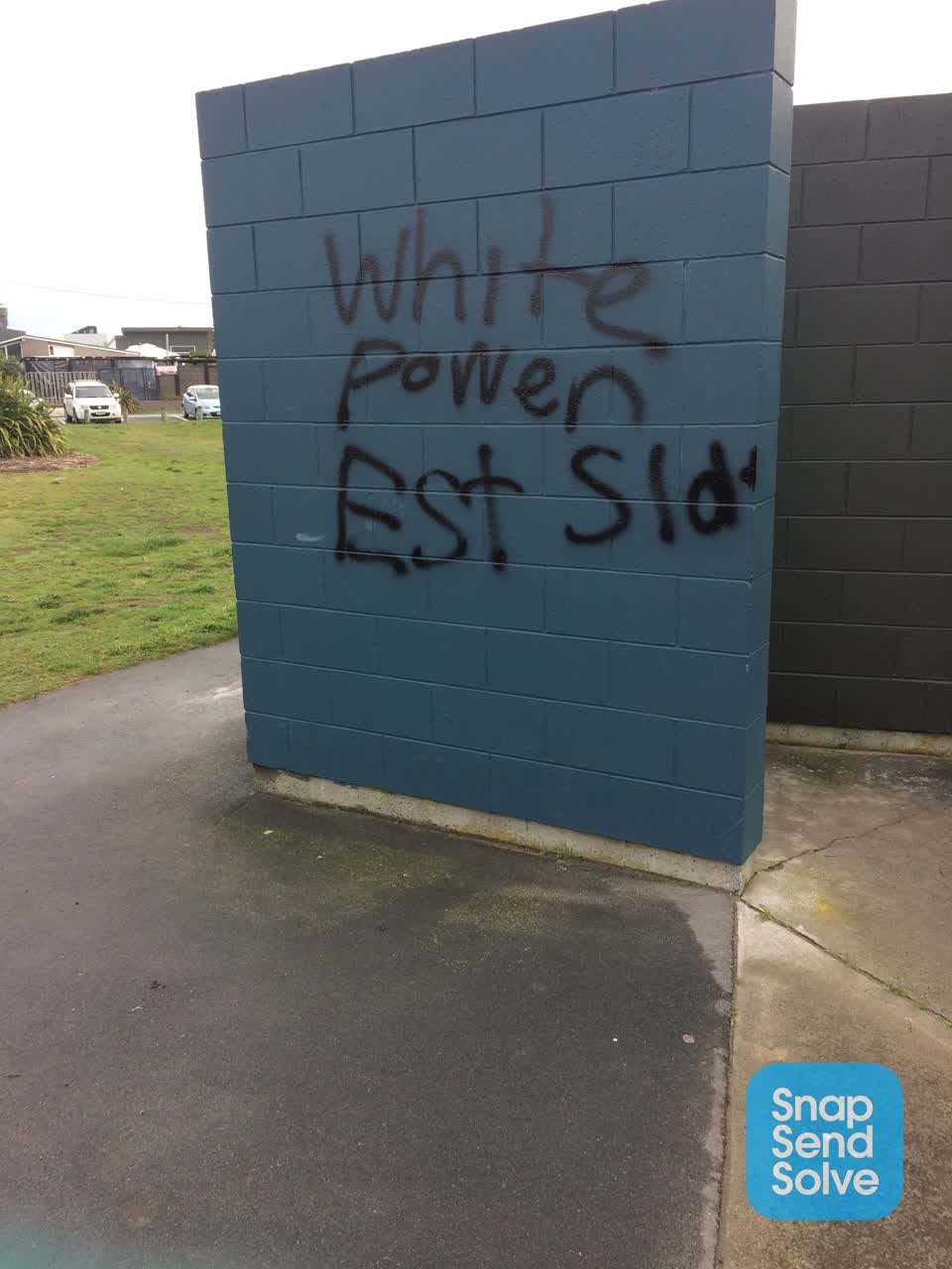 The photograph attached to this graffiti report