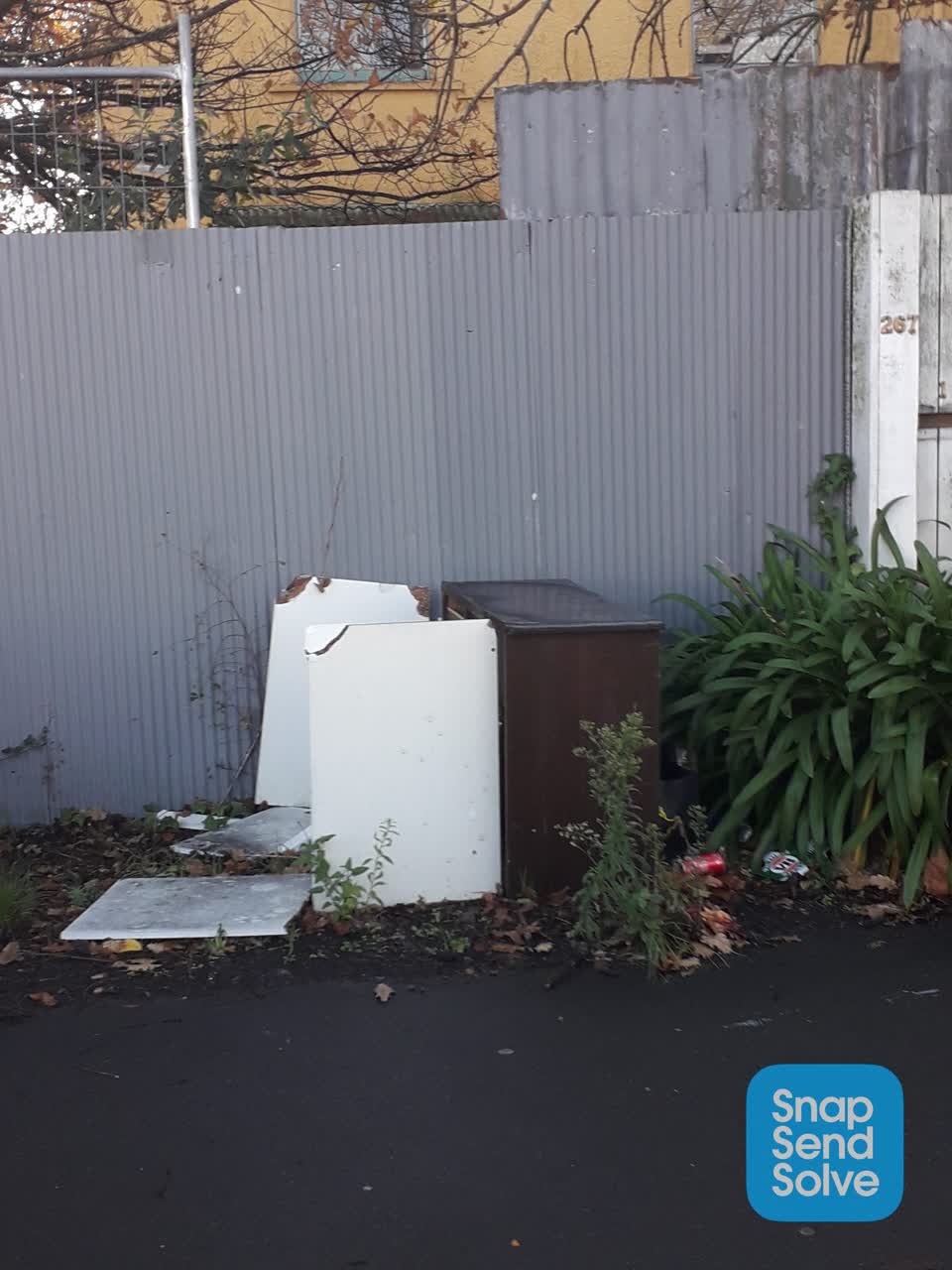 The photograph attached to this rubbish/recycling report