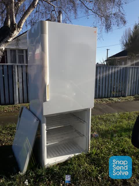 Rubbish/Recycling, a report photo