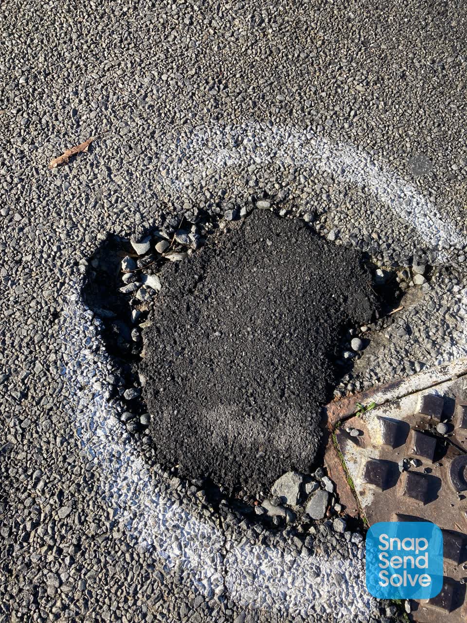 The photograph attached to this roading/streets report