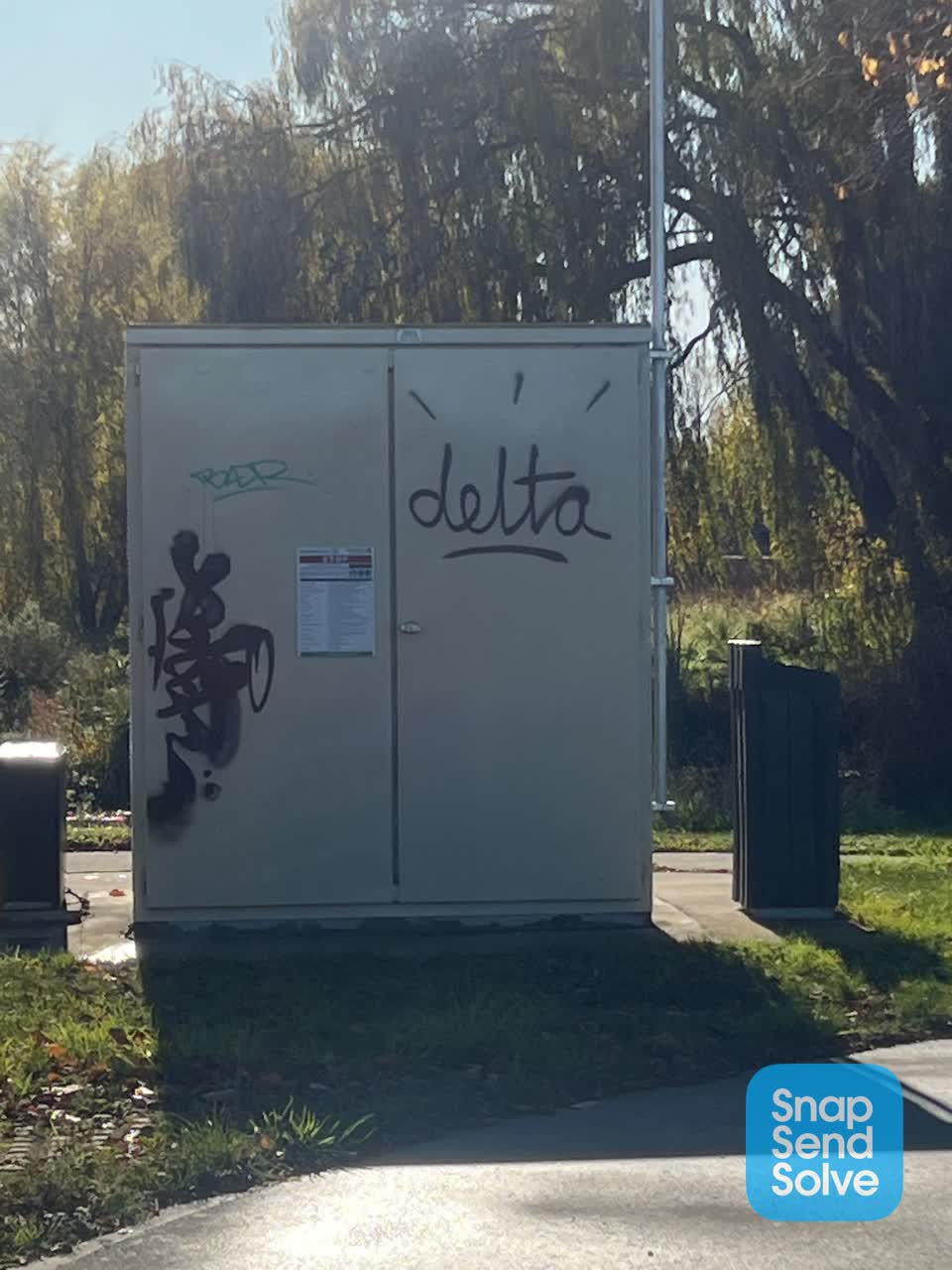 The photograph attached to this graffiti report