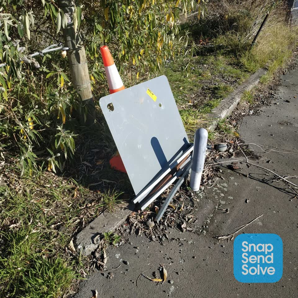 The photograph attached to this roading/streets report