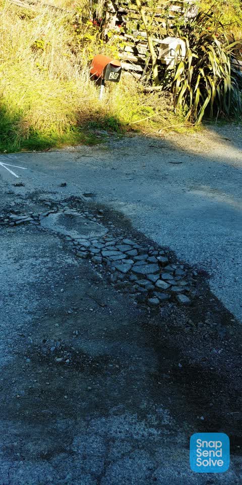 Roading/Streets, a report photo