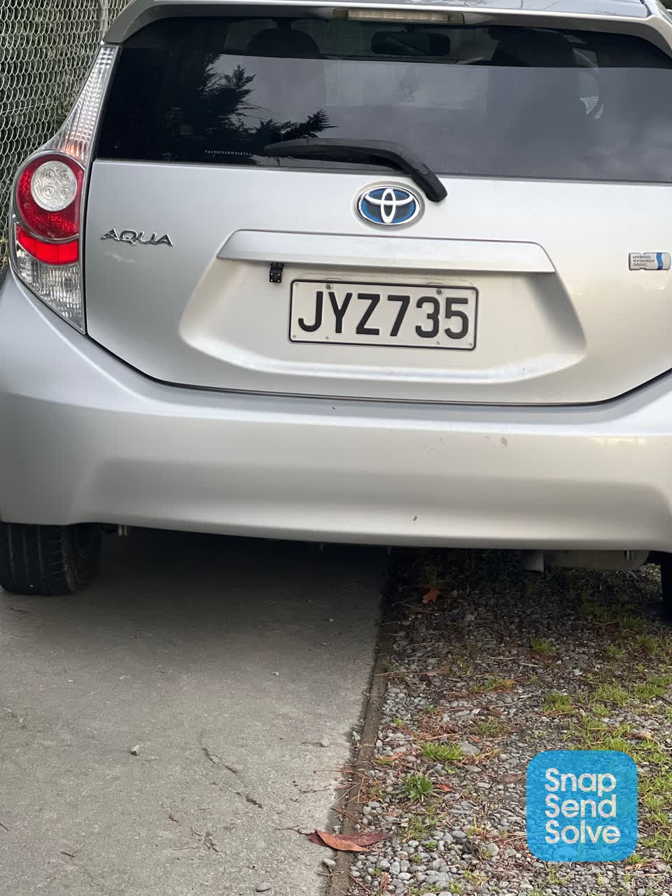 The photograph attached to this roading/streets report