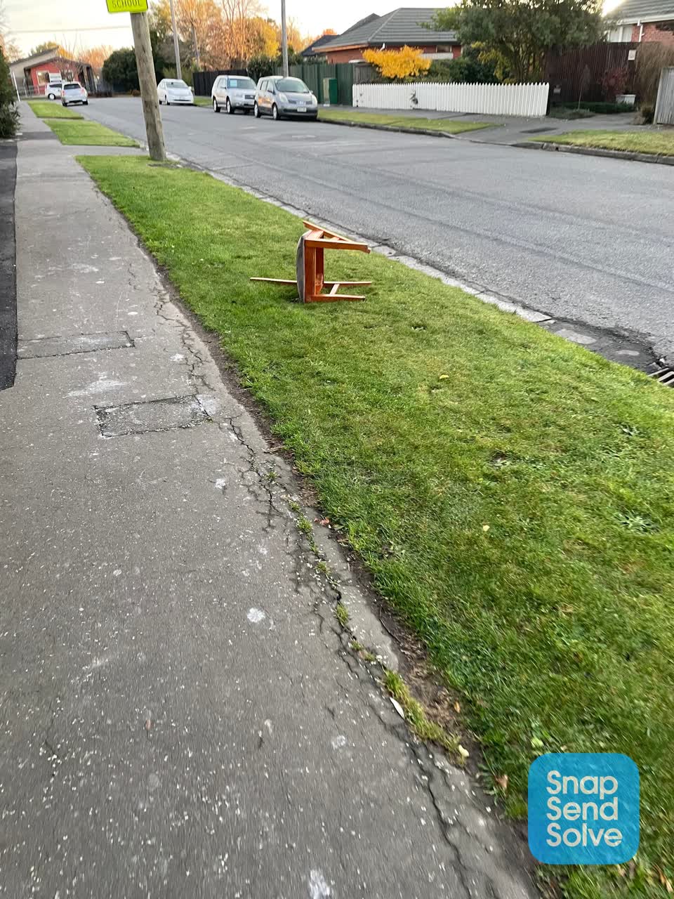 The photograph attached to this rubbish/recycling report