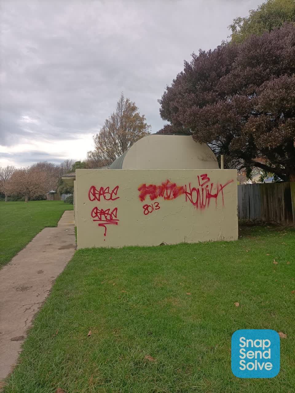 The photograph attached to this graffiti report