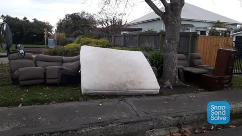 Rubbish/Recycling, a report photo