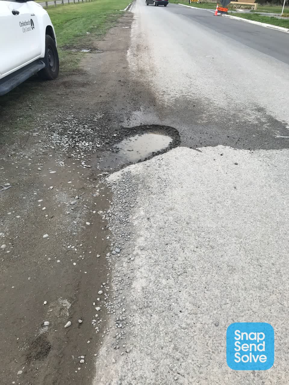 The photograph attached to this roading/streets report