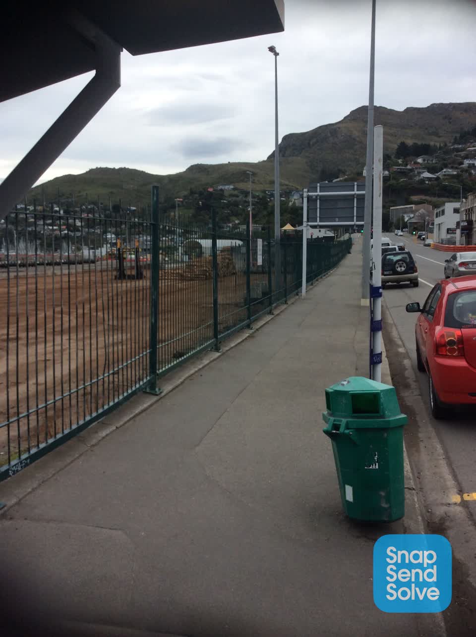 The photograph attached to this roading/streets report