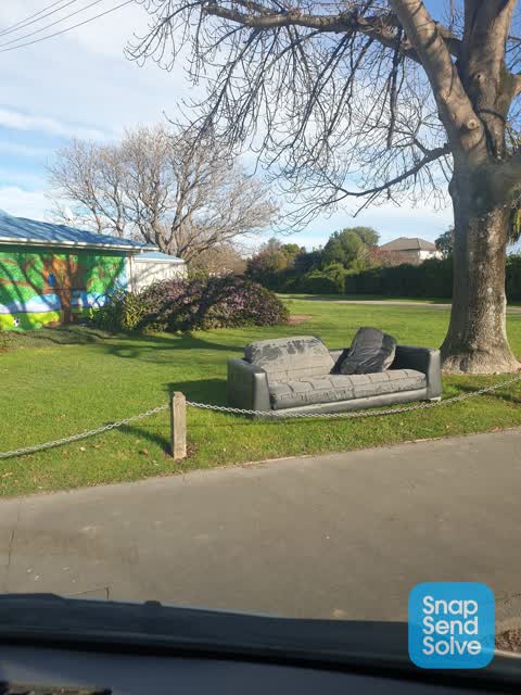 Rubbish/Recycling, a report photo
