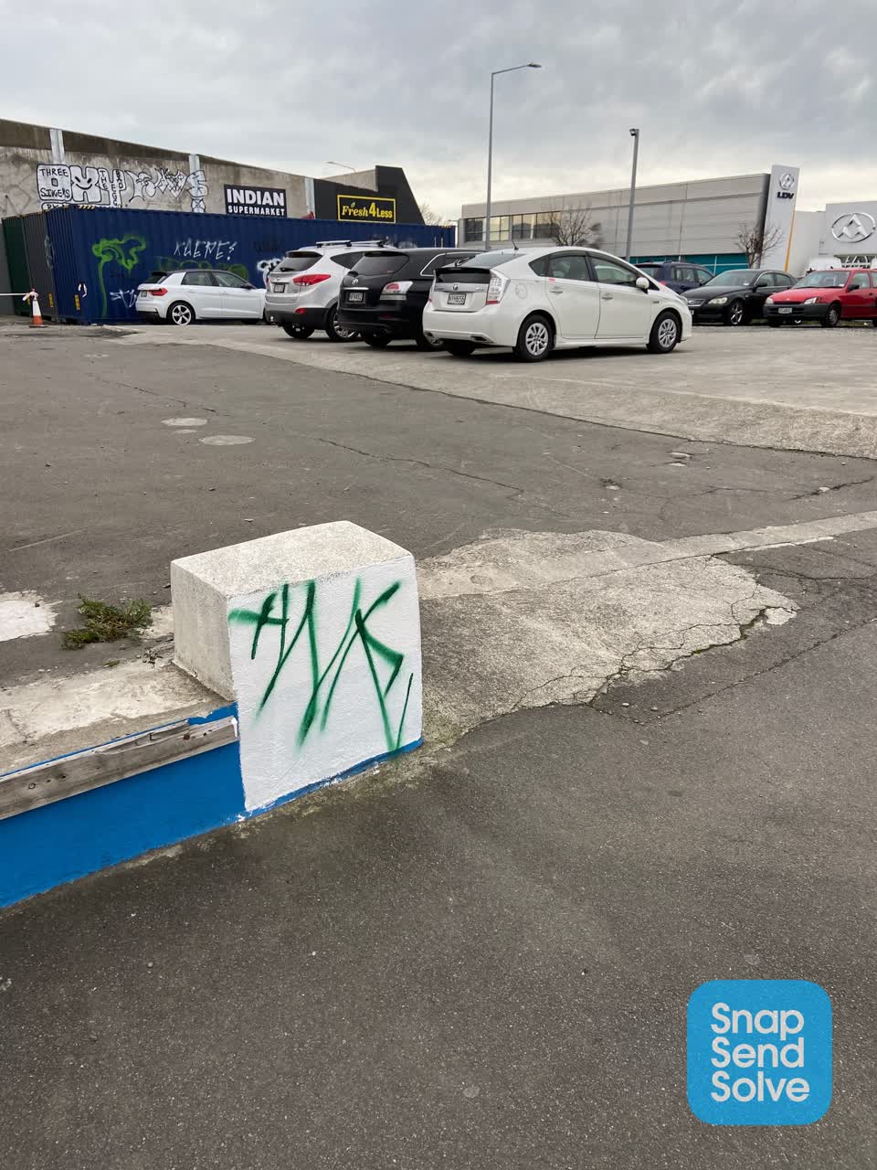 The photograph attached to this graffiti report