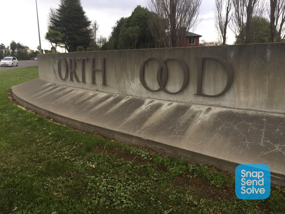 The photograph attached to this roading/streets report