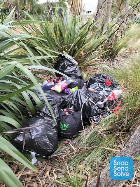 Rubbish/Recycling, a report photo