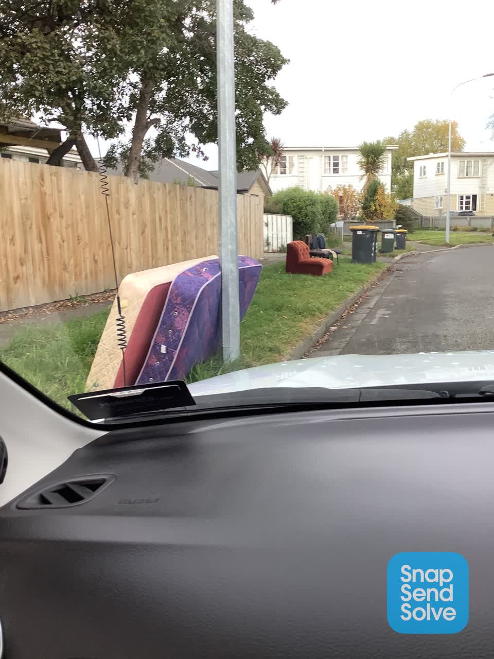 The photograph attached to this rubbish/recycling report