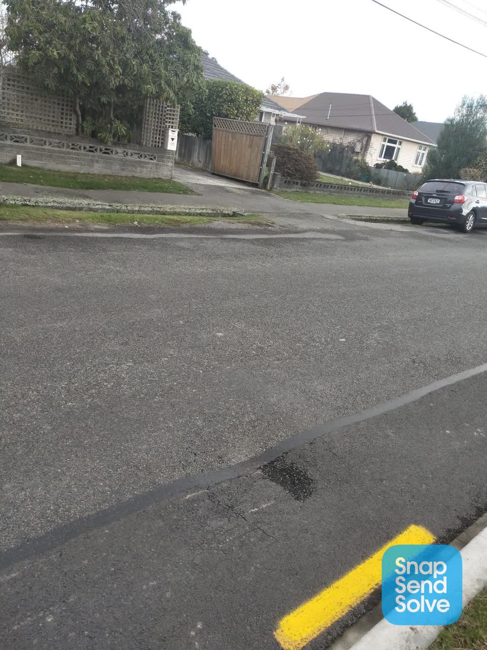 The photograph attached to this roading/streets report