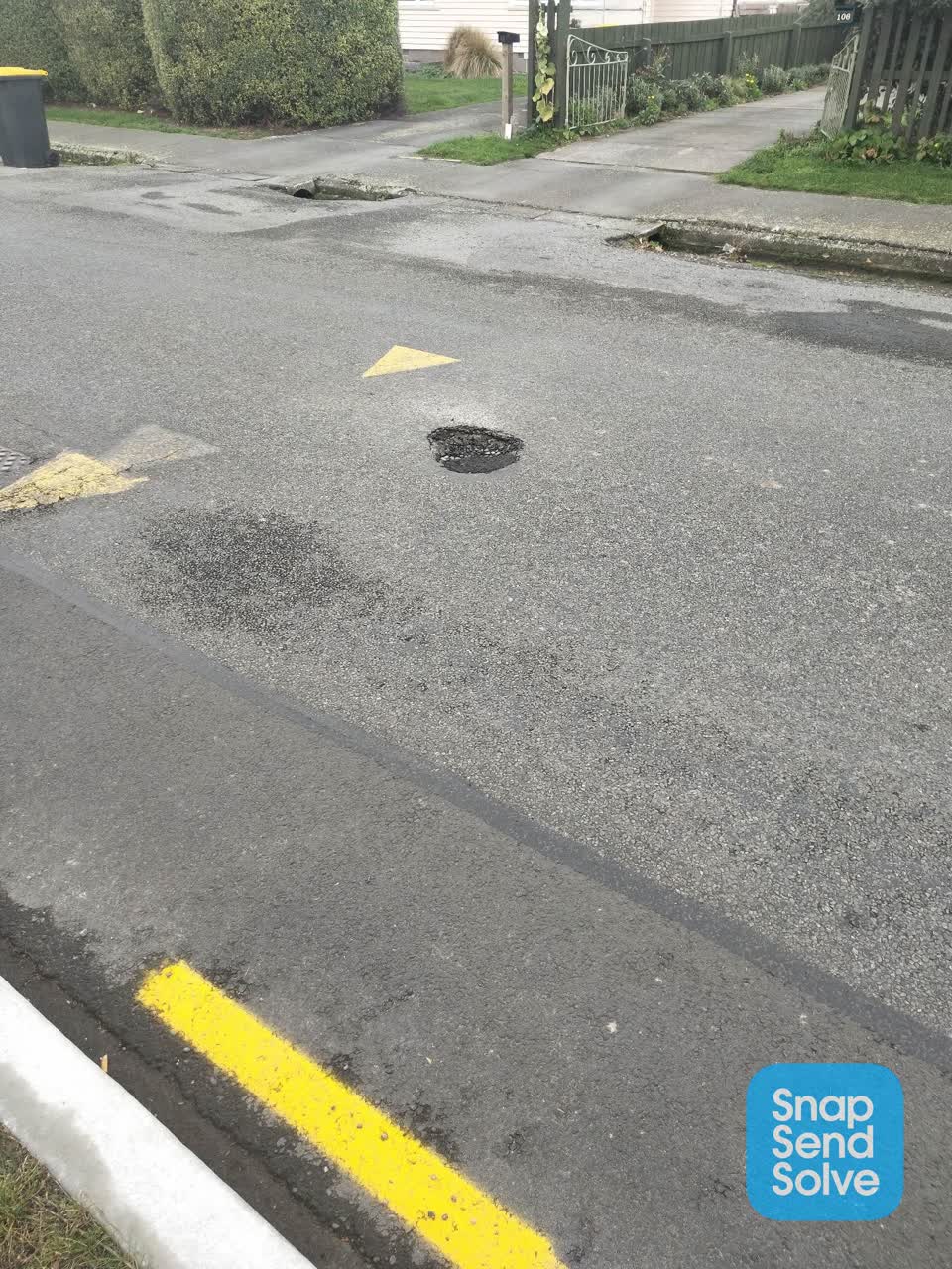 The photograph attached to this roading/streets report