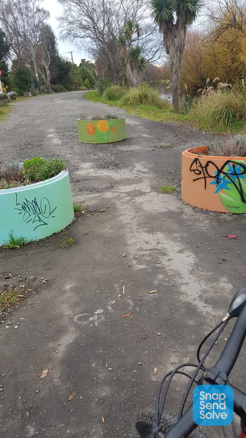 The photograph attached to this graffiti report