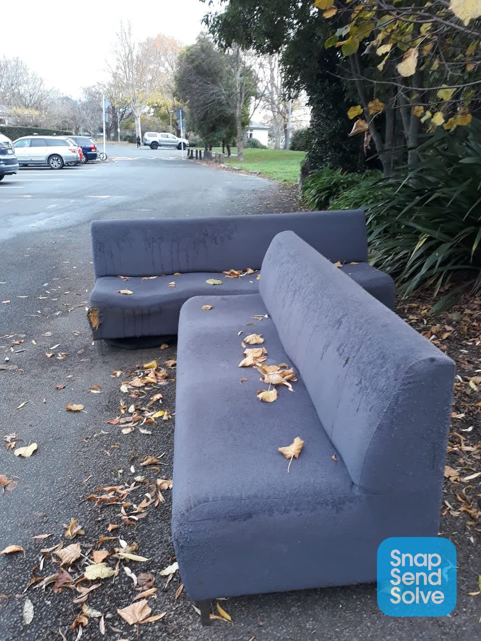 The photograph attached to this rubbish/recycling report
