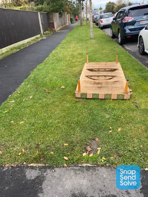 Rubbish/Recycling, a report photo