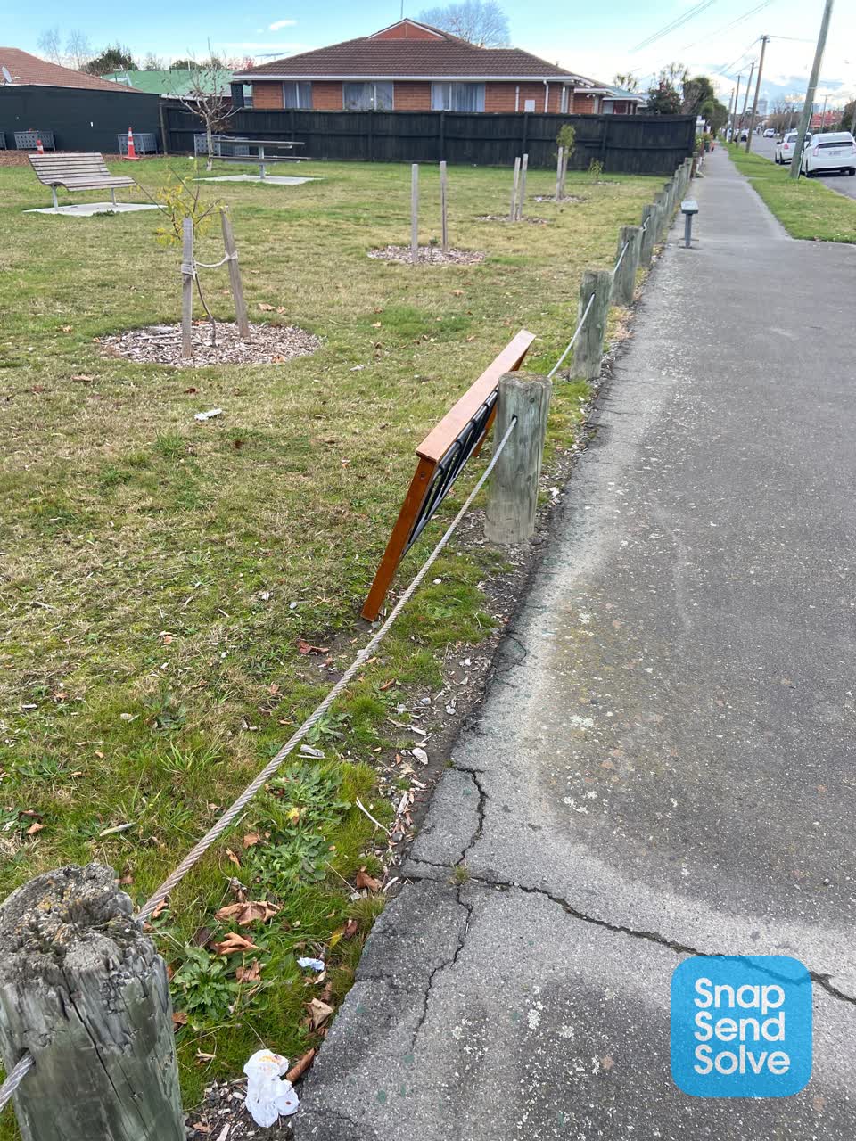 The photograph attached to this rubbish/recycling report