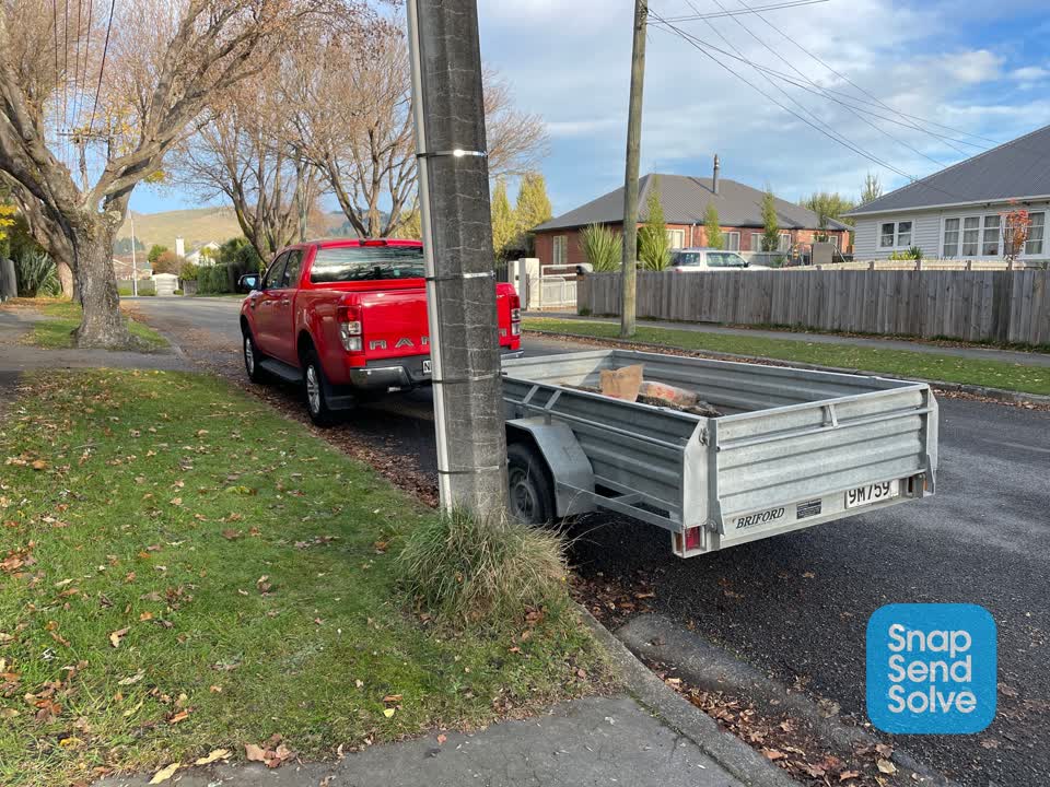 The photograph attached to this roading/streets report