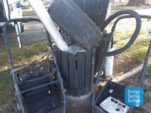Rubbish/Recycling, a report photo