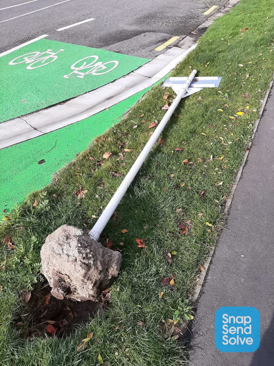 The photograph attached to this roading/streets report
