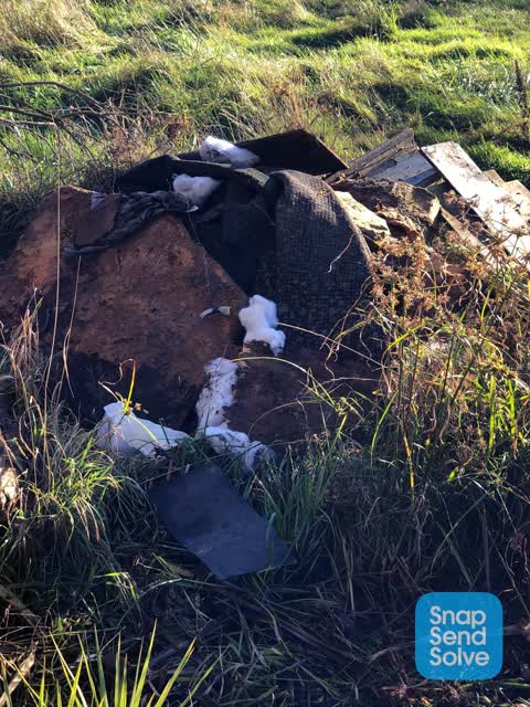 Rubbish/Recycling, a report photo