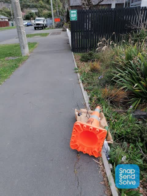 Rubbish/Recycling, a report photo