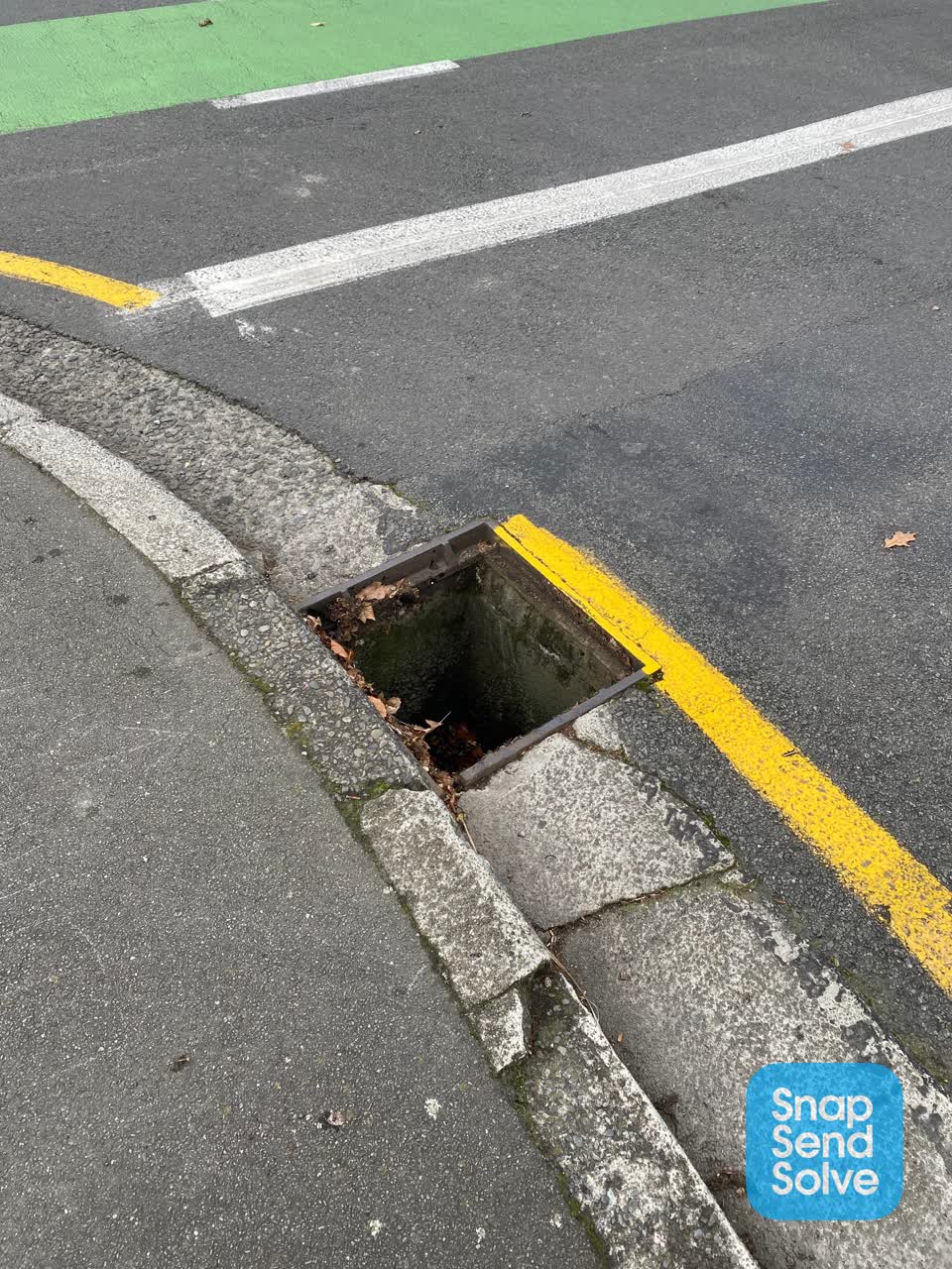 The photograph attached to this roading/streets report