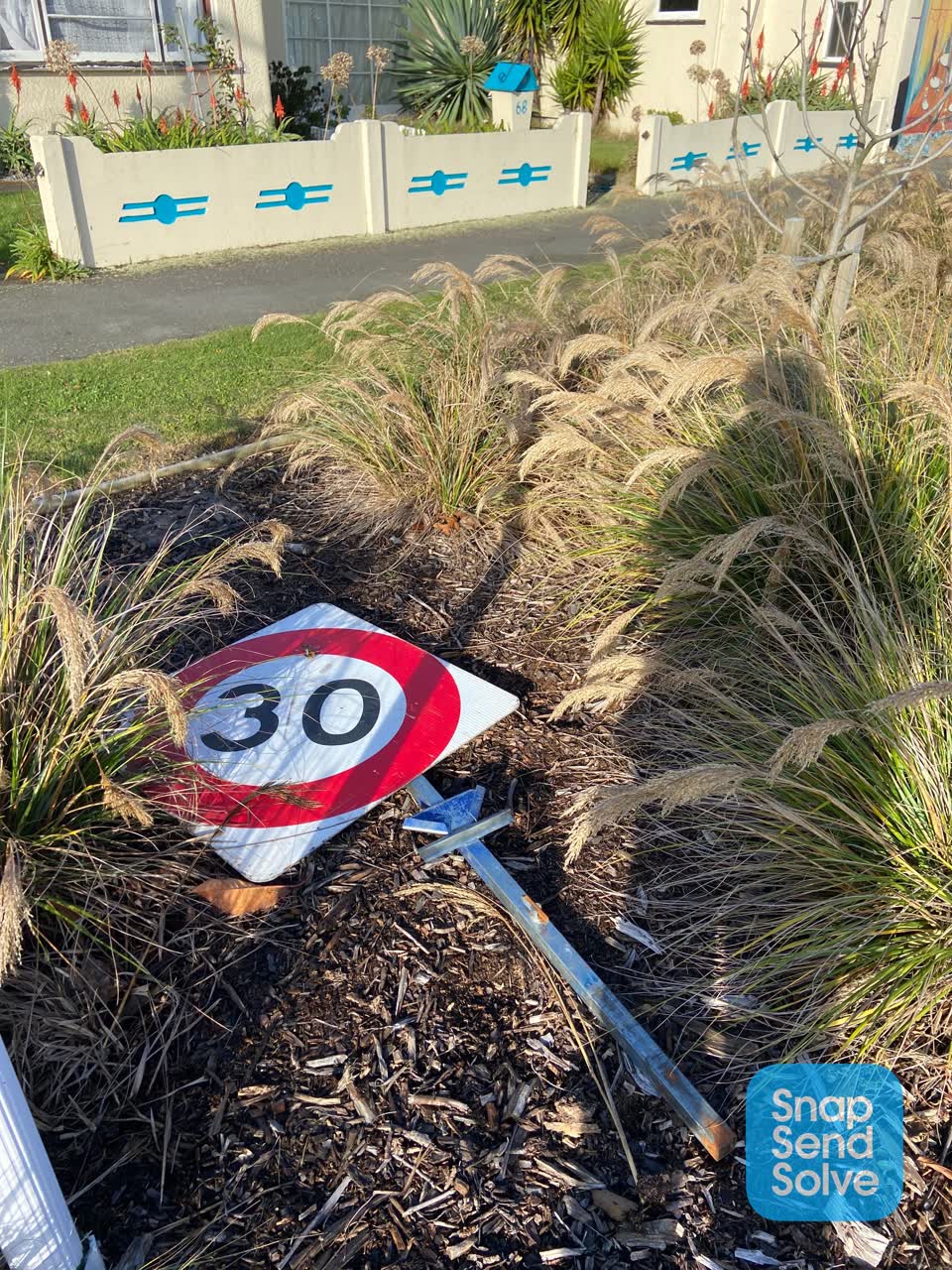 The photograph attached to this roading/streets report