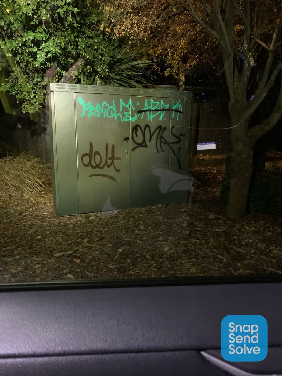 The photograph attached to this graffiti report
